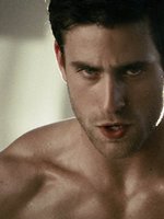 Oliver Jackson-Cohen nude photo