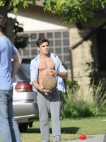 Zac Efron nude photo