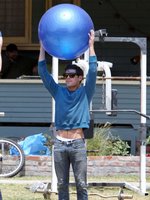 Zac Efron nude photo