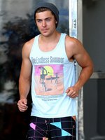 Zac Efron nude photo